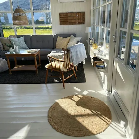 Original Wooden Summer House With Sea View *