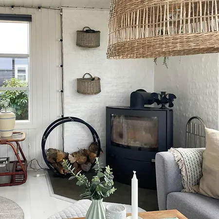 Original Wooden Summer House With Sea View Casa de Férias *