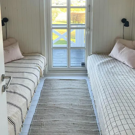 Holiday home Original Wooden Summer House With Sea View