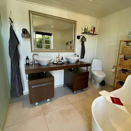 Original Wooden Summer House With Sea View Casa de Férias