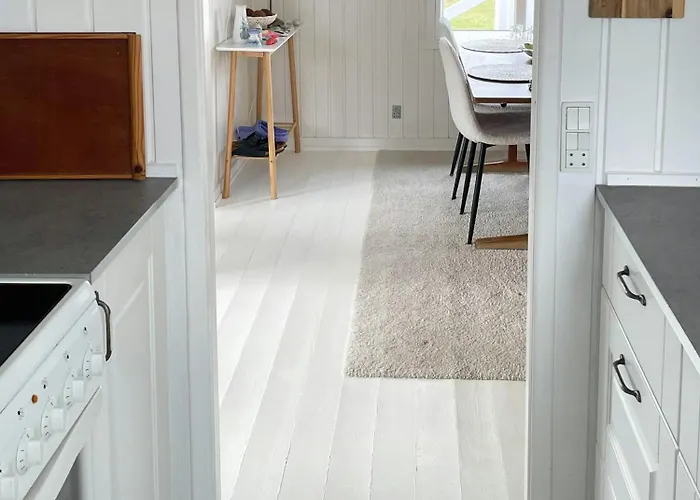 Original Wooden Summer House With Sea View *