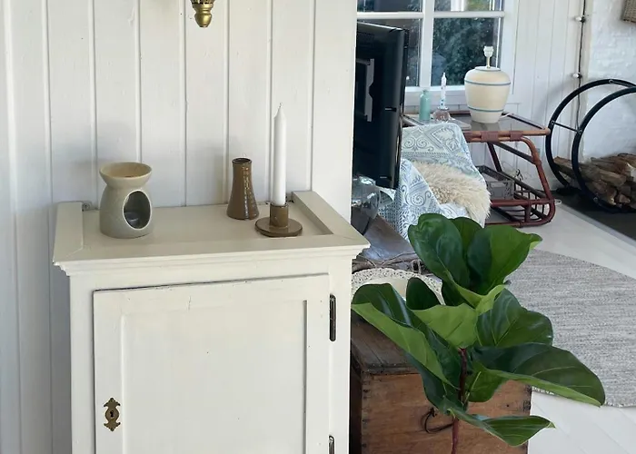 Original Wooden Summer House With Sea View Allingåbro